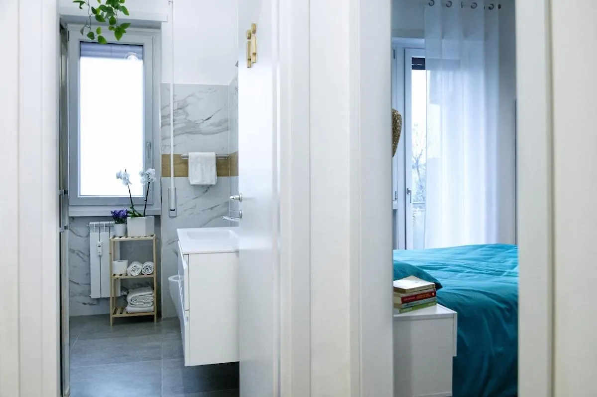 3 Passi Da Metro Marconi Apartment Rome 0*,